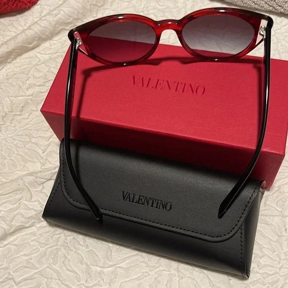 VALENTINO GARAVANI55MM Round Cat-Eye Sunglasses